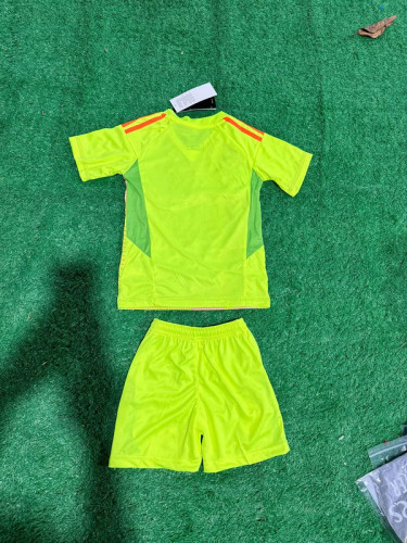 Youth Uniform Kids Kit 2024-2025 Real Madrid Fluorescent Green Goalkeeper Soccer Jersey Shorts Child Football Set
