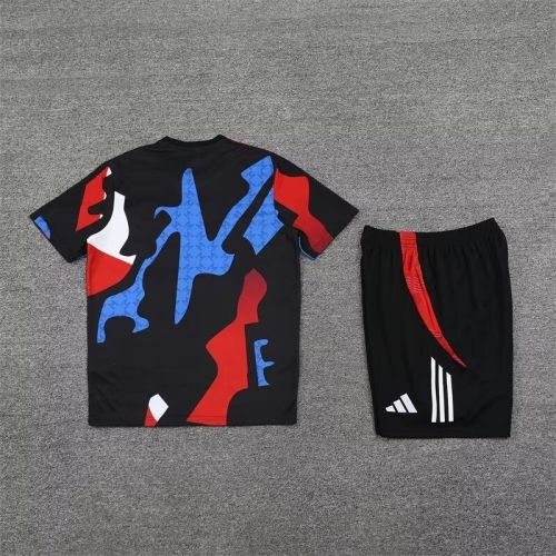 Adult Uniform 2024-2025 Manchester United Colorful Soccer Training Jersey and Shorts Football Kits