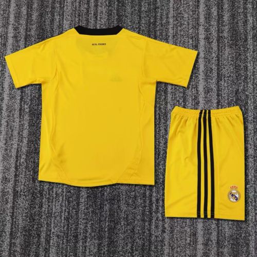 Retro Youth Uniform Kids Kit 2011-2012 Real Madrid Yellow Goalkeeper Soccer Jersey Shorts Vintage Child Football Set