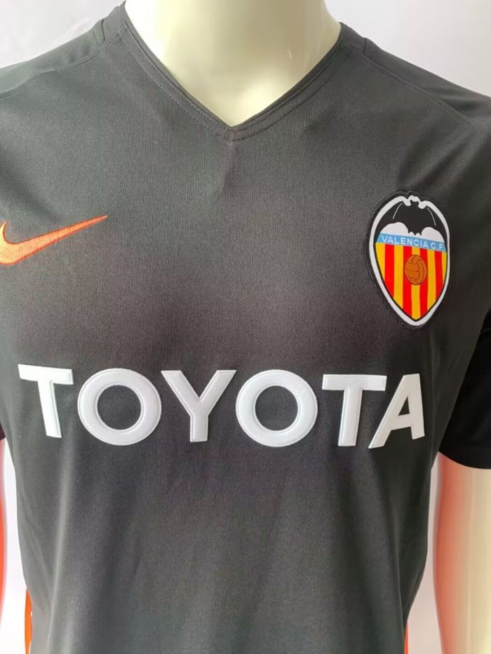 Retro Jersey 2006-2007 Valencia Away Black Soccer Jersey Vintage Football Shirt