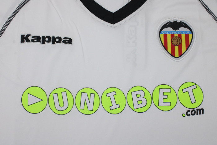 Retro Jersey Valencia 2010-2011 Home Soccer Jersey Vintage Football Shirt