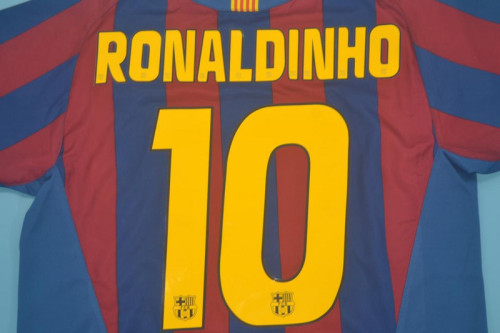 Retro Jersey 2005-2006 Barcelona RONALDINHO 10 Home Blue/Red Soccer Jersey Vintage Football Shirt
