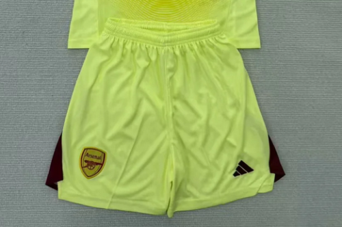 Fan Version Arsenal 2025-2026 Light Yellow Goalkeeper Soccer Shorts Football Shorts