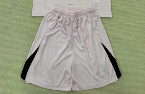 Fan Version 2025-2026 Liverpool Pink Goalkeeper Soccer Shorts Football Shorts