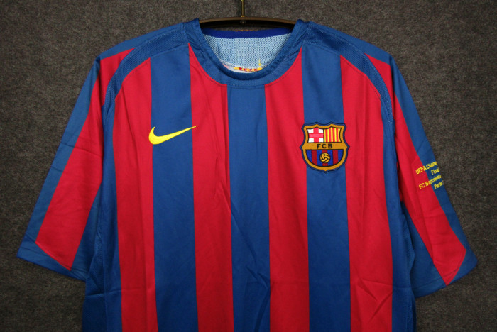 with Sleeve Lettering+UCL Patch Retro Jersey 2005-2006 Barcelona RONALDINHO 10 UEFA Champions League Home Soccer Jersey
