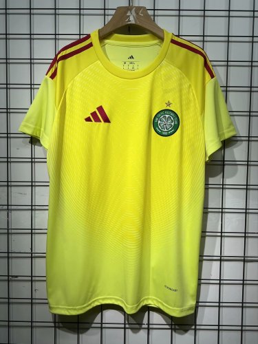 Fan Version 2025-2026 Celtic Yellow Goalkeeper Soccer Jersey Football Shirt