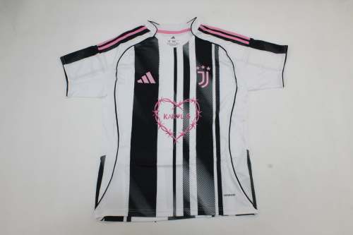 with Karol G Sponor Logo Maillot Juve Shirt Fans Version 2025-2026 Juventus Home Soccer Jersey Football Shirt