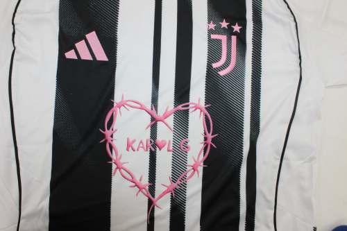 with Karol G Sponor Logo Maillot Juve Shirt Fans Version 2025-2026 Juventus Home Soccer Jersey Football Shirt