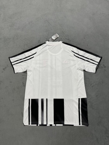 with Sponor Logo Maillot Juve Shirt Fans Version 2025-2026 Juventus Home Soccer Jersey Football Shirt