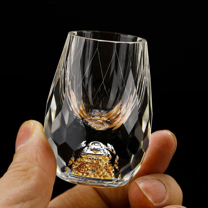 Light luxury 15ml golden mountain design personalized shot glasses gold shot glass bullet shot glass