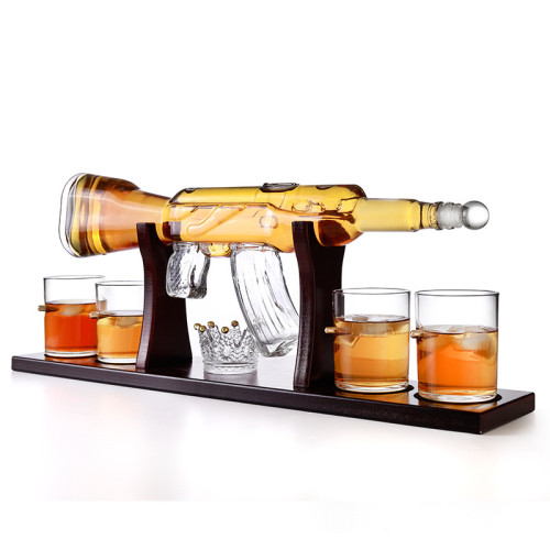 800ml  ak-47 gun shape wine liquor vodka glass bottle with wood support and four glass cups