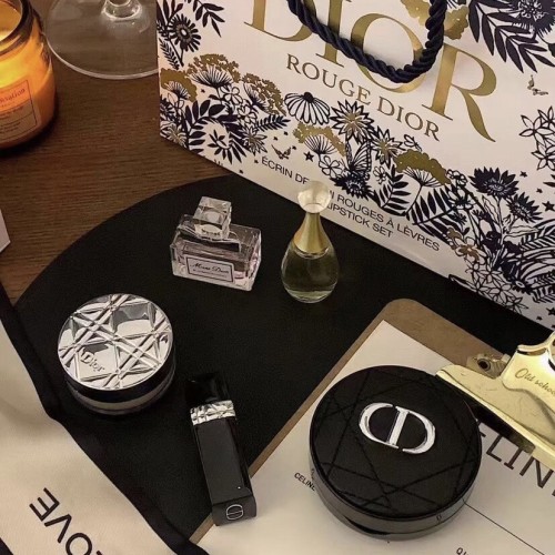 Dior 限量版禮盒 小羊皮氣墊 香水彩妝五件套 正品免運💯 超完美柔霧光氣墊粉餅#1N 真我花漾甜心香水 #999口紅