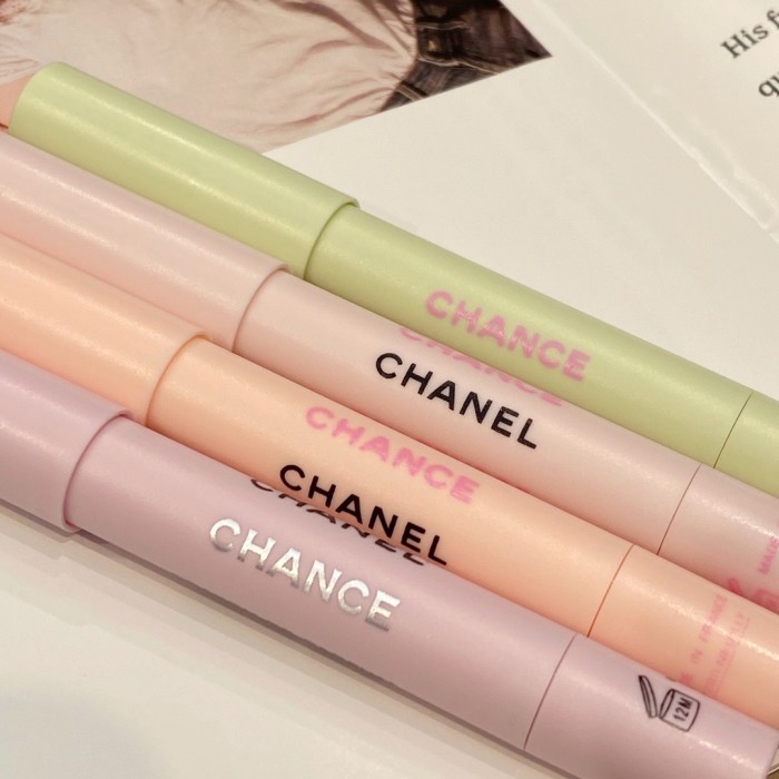 Chanel 邂逅系列香氛筆 粉邂逅固體香氛 粉/橙/綠/紫 4*1.2g 四隻香氛筆  馬卡龍色調 香膏 固體香氛膏 便攜