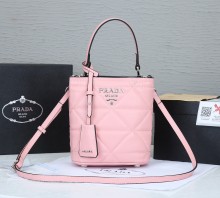 Prada (パラダ) レディース バッグ 新品