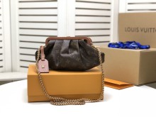 LV(ルイ·ヴィトン) Boursicot EW レディース バッグ 新品