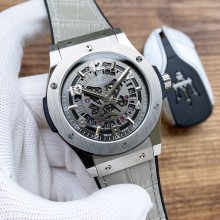 HUBLOT (ウブロ) 時計 新品 5色