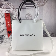 Balenciaga (バレンシアガ) Ville day レディース バッグ