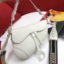 Dior (ディオール)Montaigne Oblique Saddle Bag 新品 高品質
