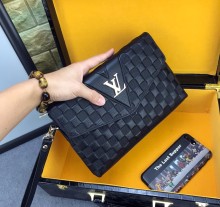 LOUIS VUITTON(ルイ·ヴィトン) メンズ バッグ M44741