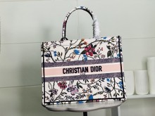 Dior (ディオール) Book Tote レディースバッグ 新品