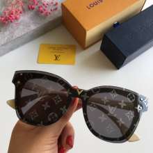 LOUIS VUITTON のサングラス 9色