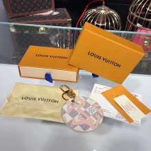LOUIS VUITTON キーホルダー