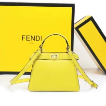 Fendi (フェンディ)バッグ 人気 新作23ss
