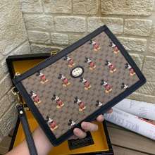 Gucci (グッチ) クラッチバッグ