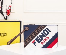 Fendi (フェンディ) Mania triplette ボディーバッグ 新品