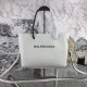 Balenciaga (バレンシアガ) Ville day レディース バッグ