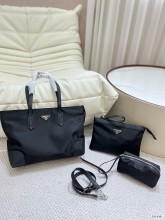 Prada (プラダ)バッグ 人気