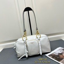 Prada (プラダ)バッグ 中古