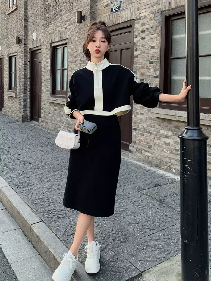 Two contrasting color splicing hoodie dresses for women Spring and Autumn 2024 new casual mid-length slit dress