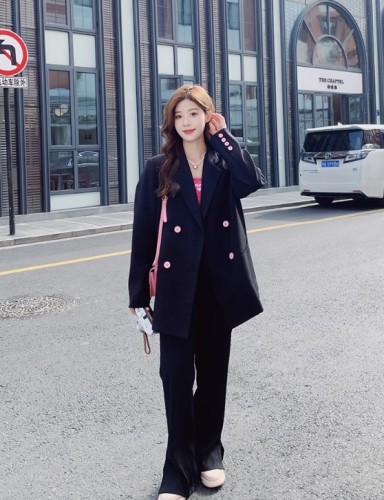 Black suit jacket for women's Spring and Autumn 2023, new Korean version, loose fit, small stature, high-end design, bow tie suit