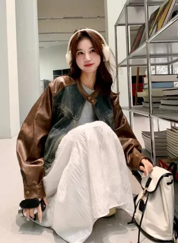 PU leather patchwork denim jacket for women's spring and autumn 2024 new vintage Hong Kong style high-end design sense niche jacket top