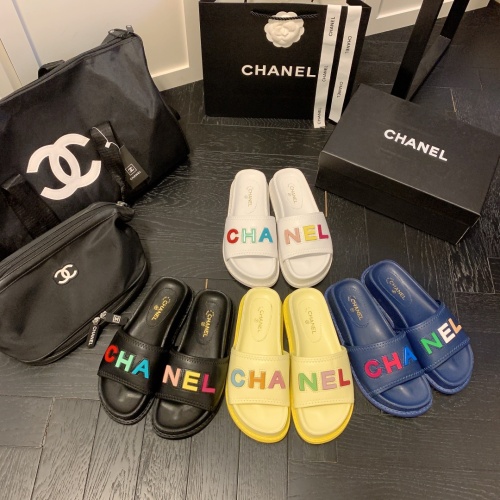 CHANEL slip-on slippers With Box