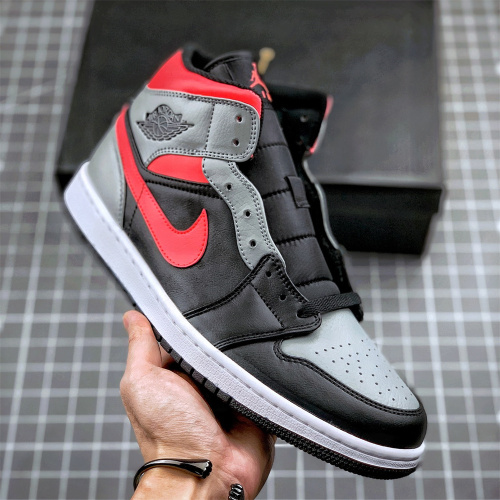 Air Jordan 1 Mid