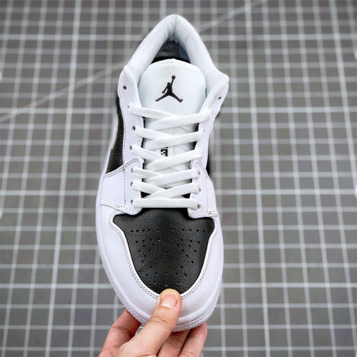 Air Jordan 1 Low