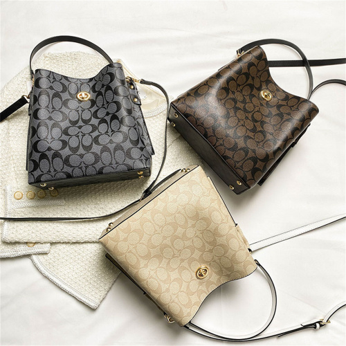 COACH Bucket Bag Optional Gift Box Size: 24*23*10 CM