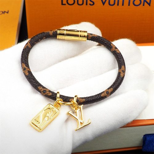 LV Bracelets Length: 19CM Optional Box