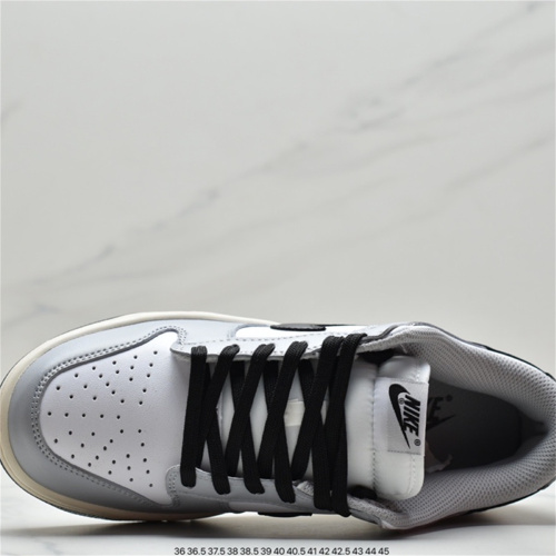 Nike SB Dunk Low