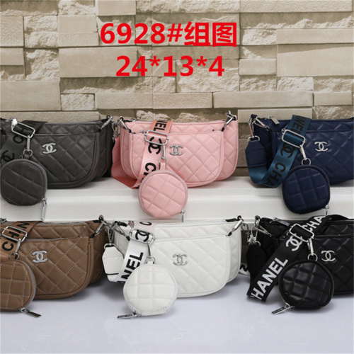 CHANEL Casual Crossbody Bag Size: 24*13*4CM