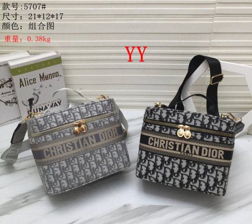 Dior Cosmetic bag ys21071248