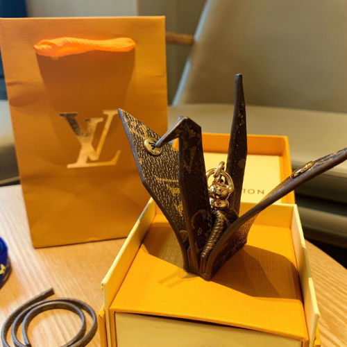 LV keychain ys21071159