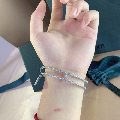 apm High Quality Bangles Optional Box