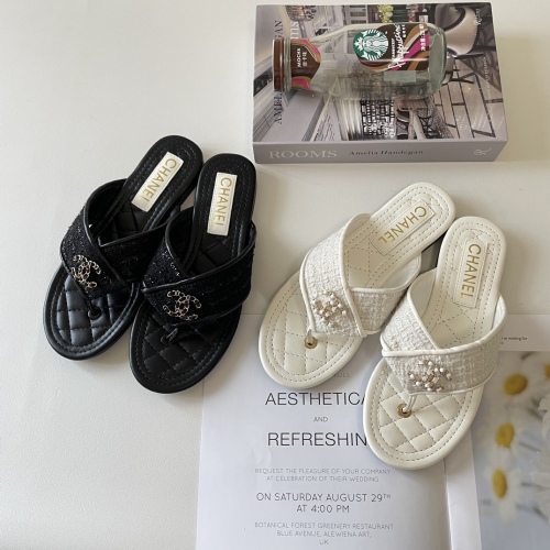 CHANEL Flip Flops With Box