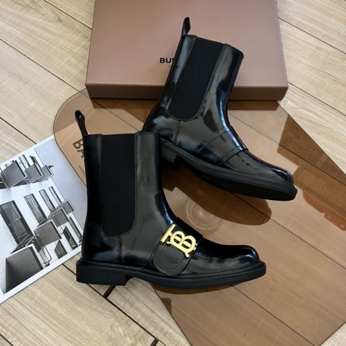 BURBERRY Women's Cheshire Boots With Box