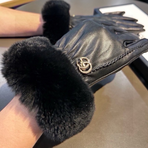 GUCCI Women's Glove Sheepskin