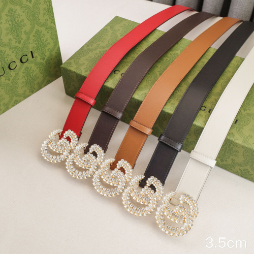 GUCCI Women's Smooth Buckle