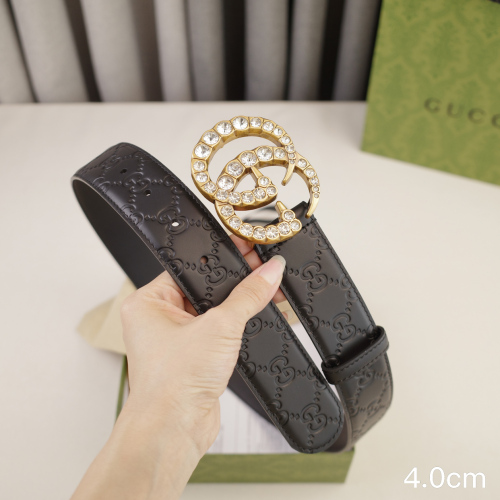 GUCCI Women's Smooth Buckle Belt Embossed Leather